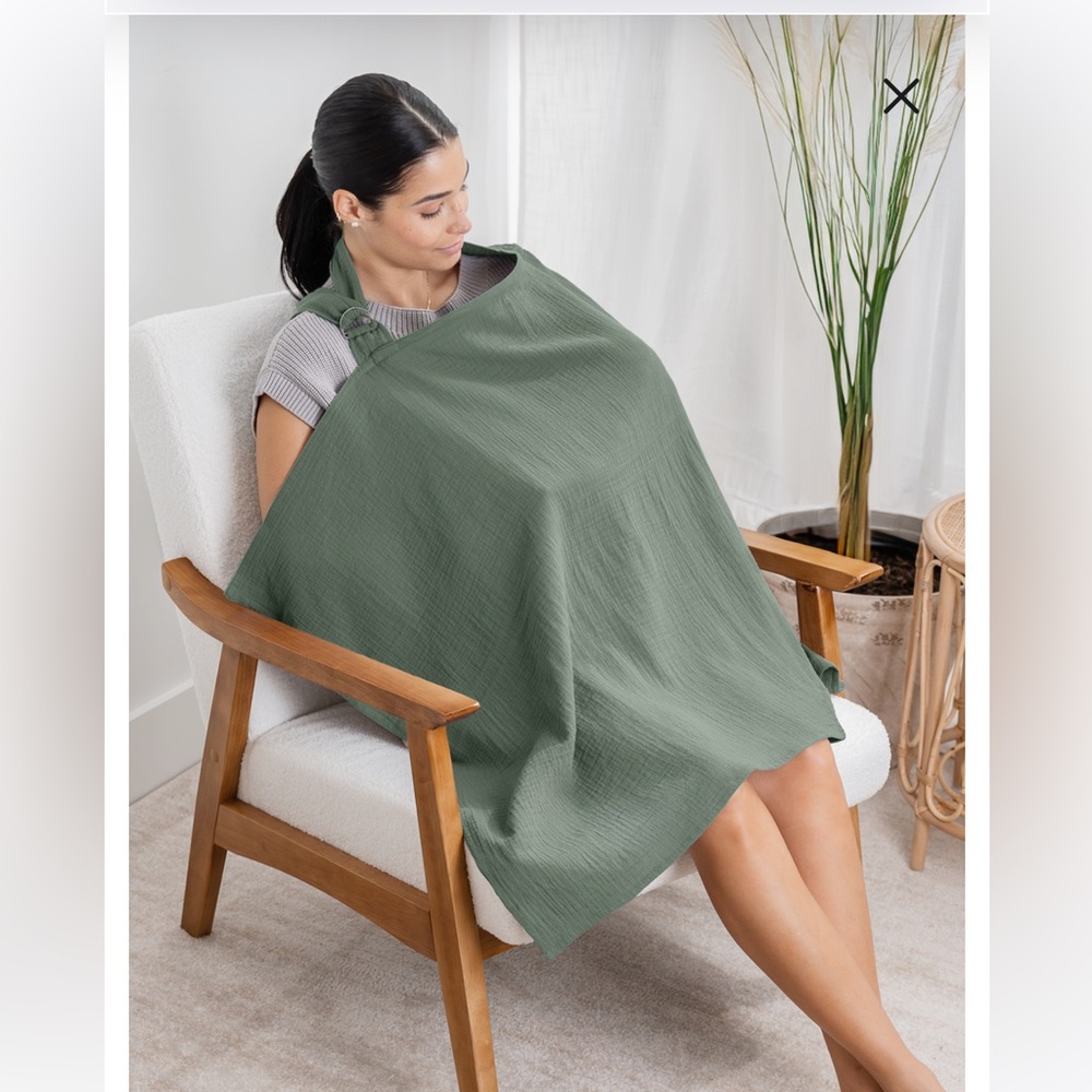NWT Comfy Cubs Muslin Nursing Cover 100% Cotton Fern Green - Picture 2 of 5